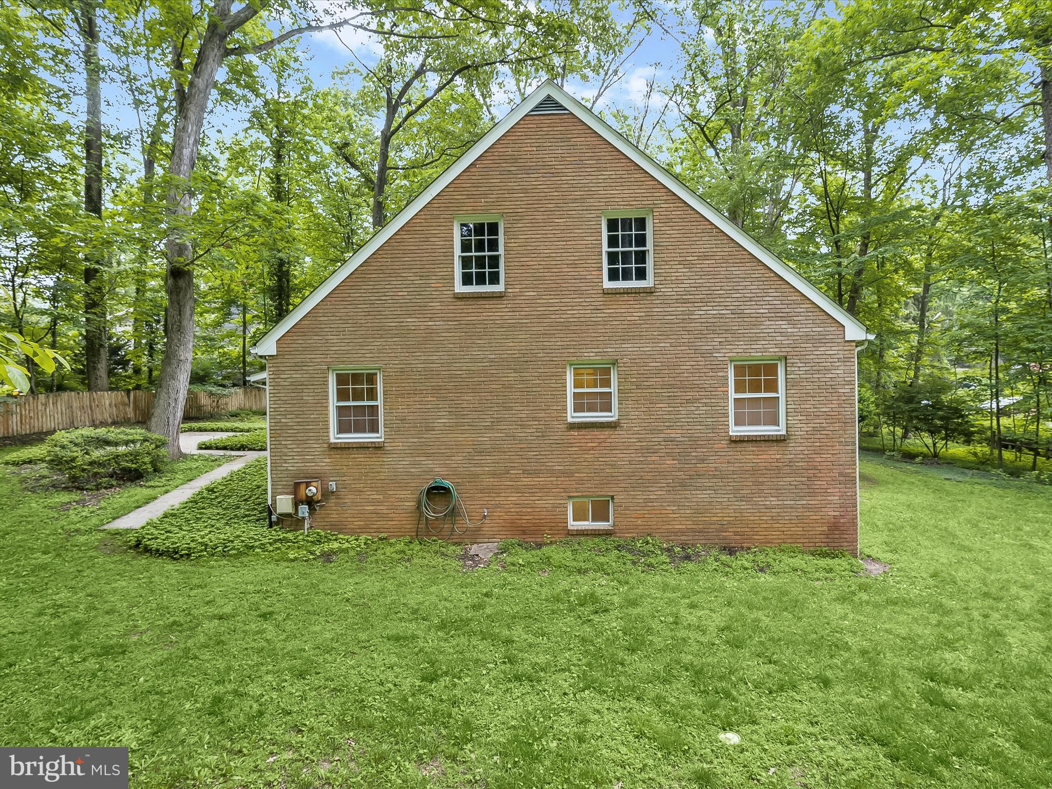 3826 Walt Ann Dr