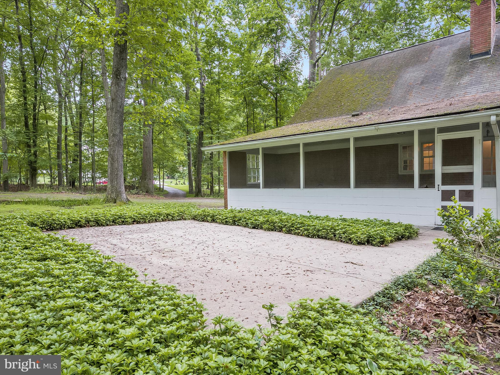 3826 Walt Ann Dr