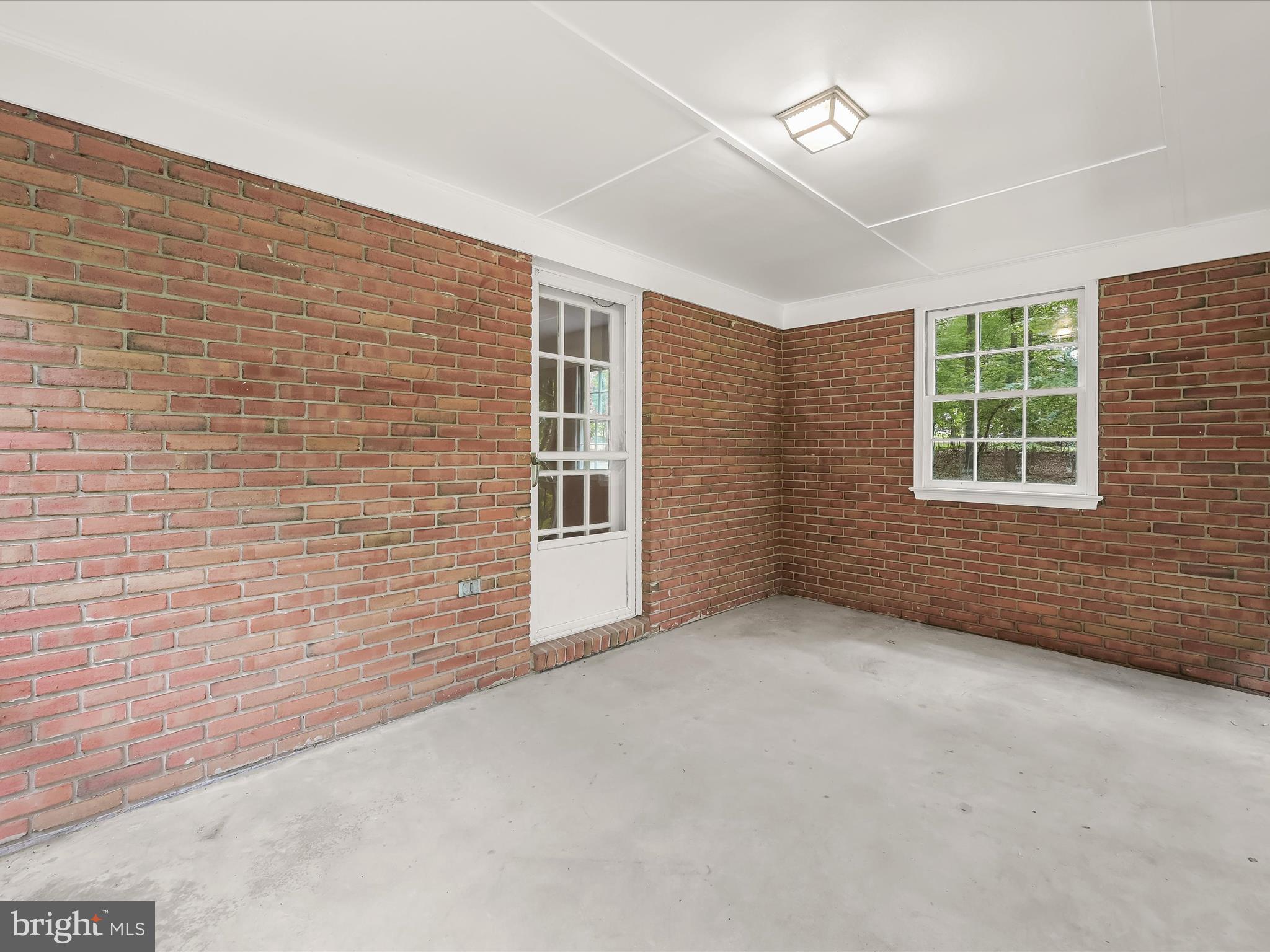 3826 Walt Ann Dr