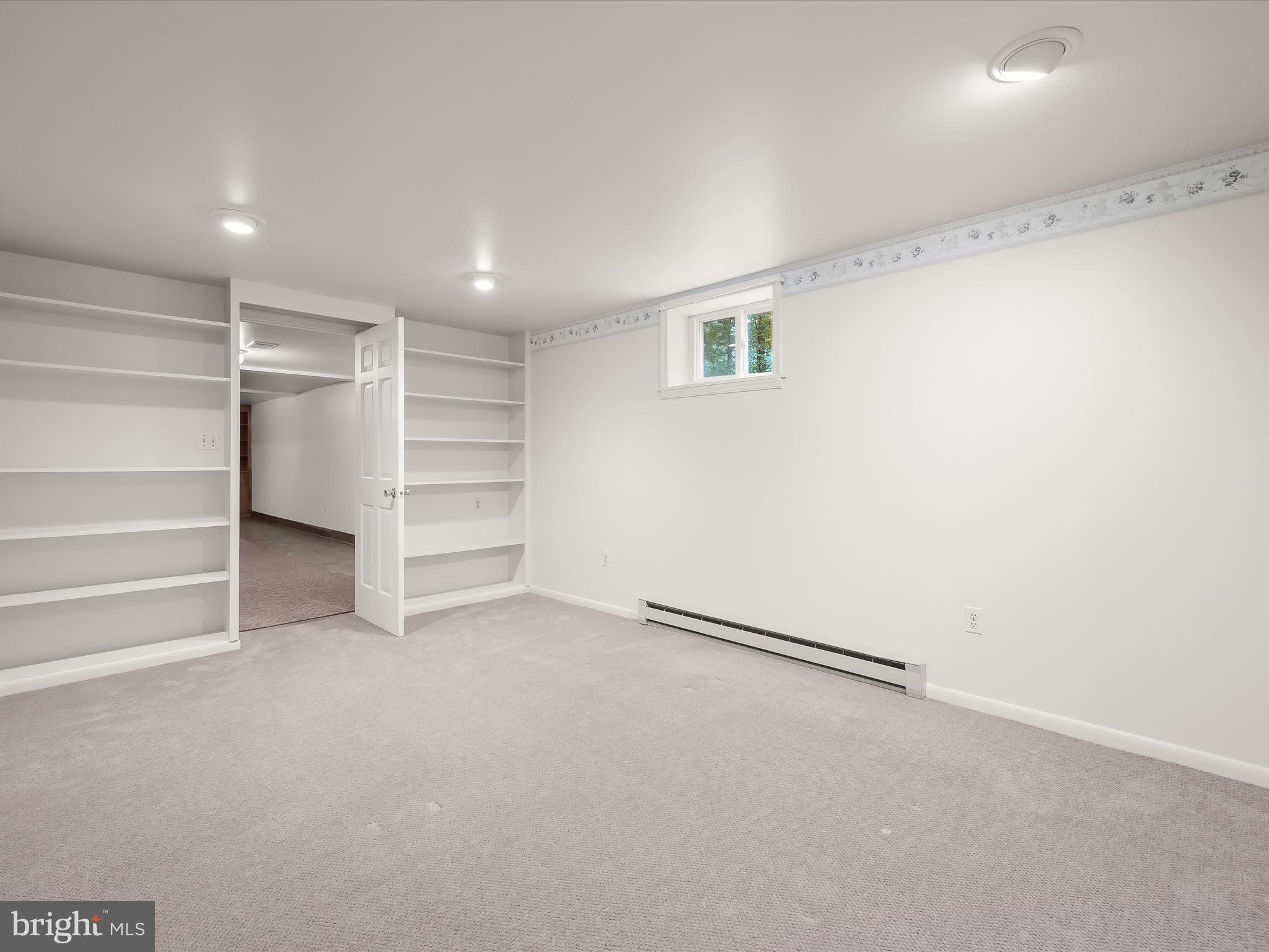 3826 Walt Ann Dr