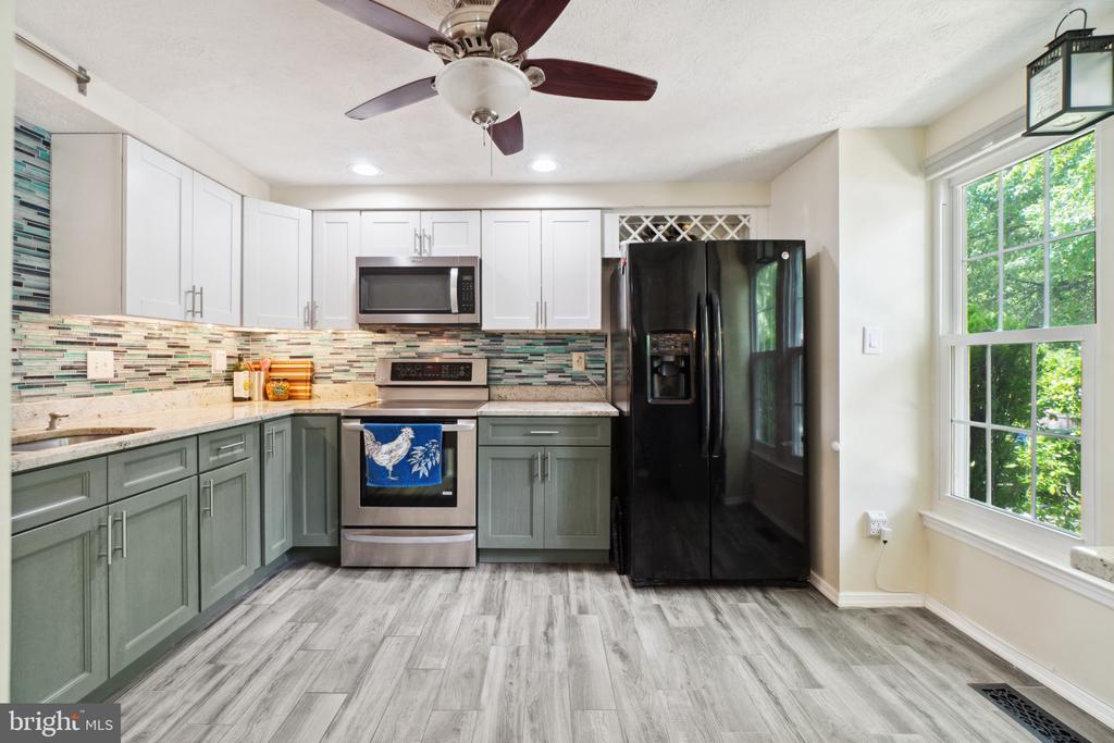 6026 Rock Glen Dr.