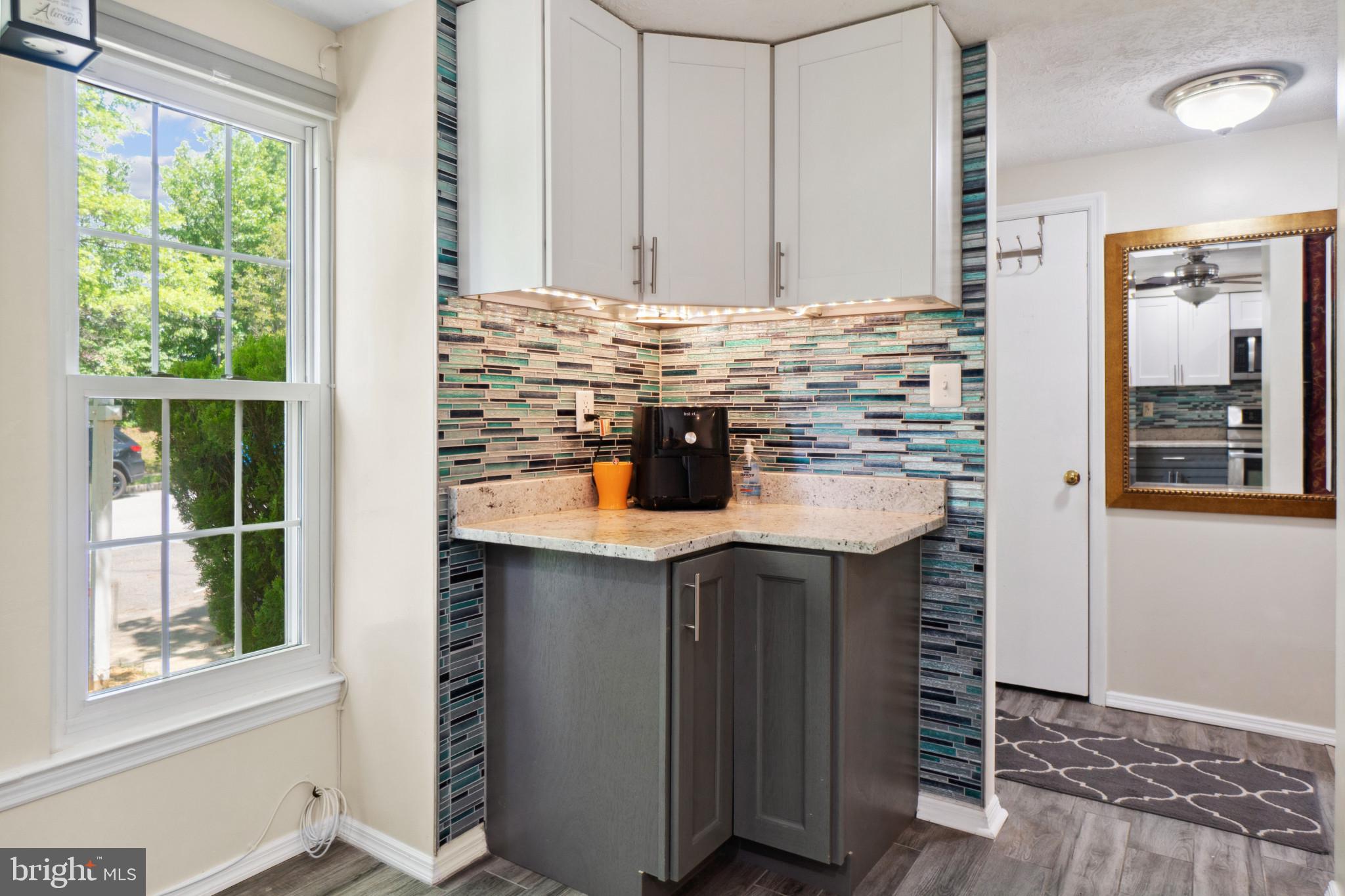 6026 Rock Glen Dr.