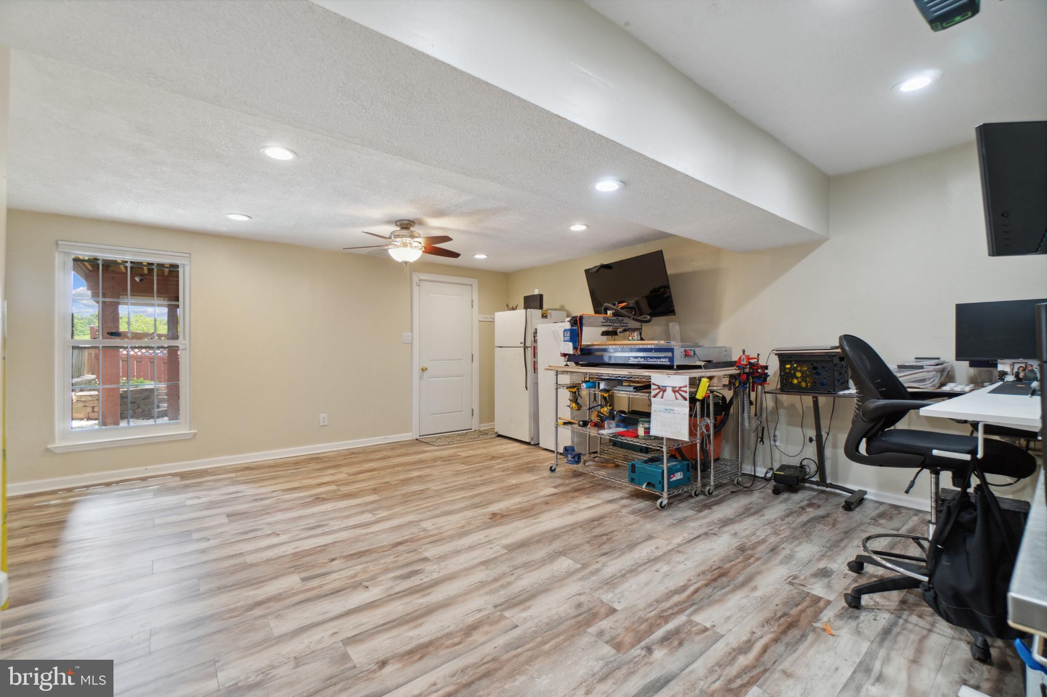6026 Rock Glen Dr.