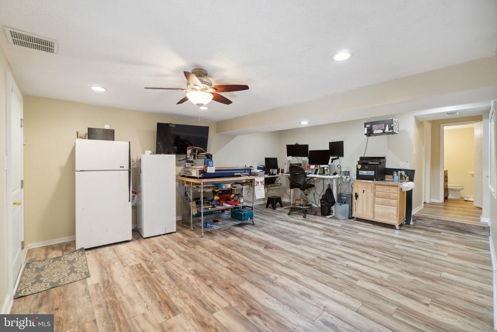 6026 Rock Glen Dr.