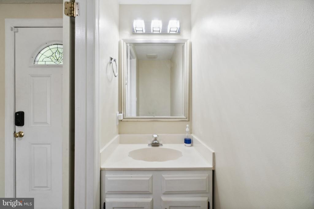 6026 Rock Glen Dr.
