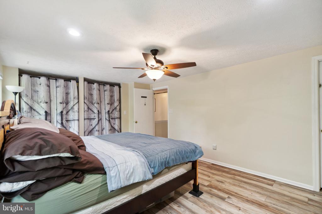 6026 Rock Glen Dr.