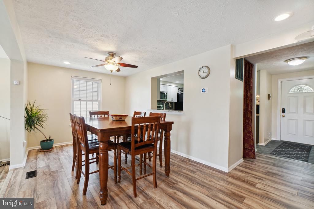 6026 Rock Glen Dr.