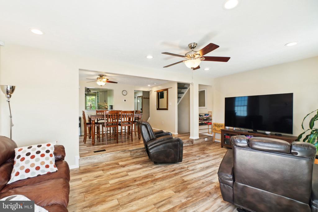 6026 Rock Glen Dr.