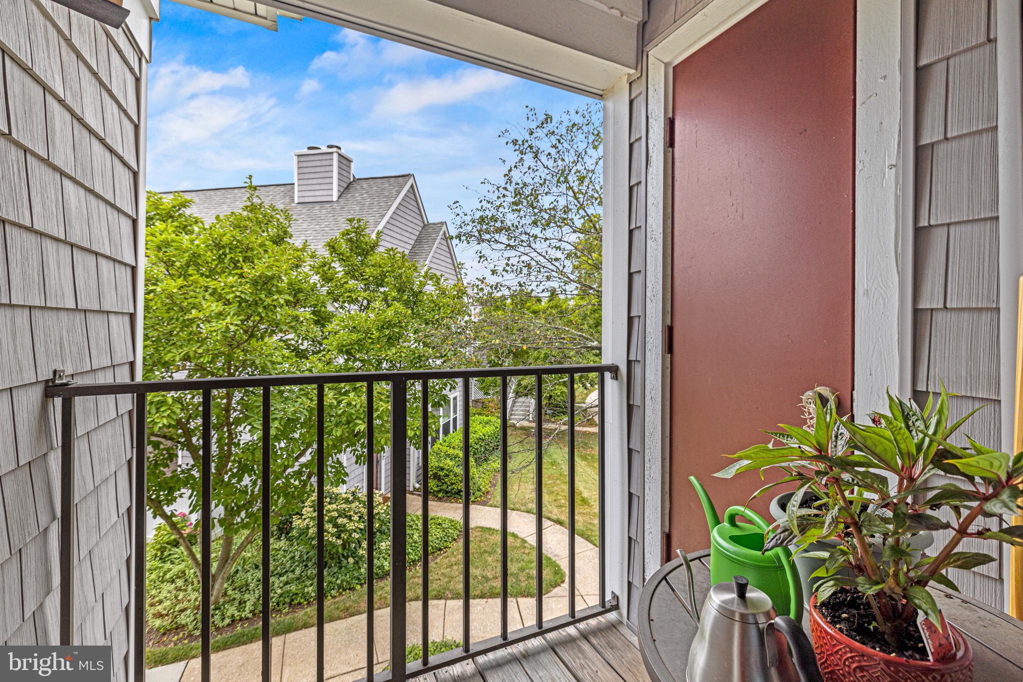 7738 Mayfair Cir