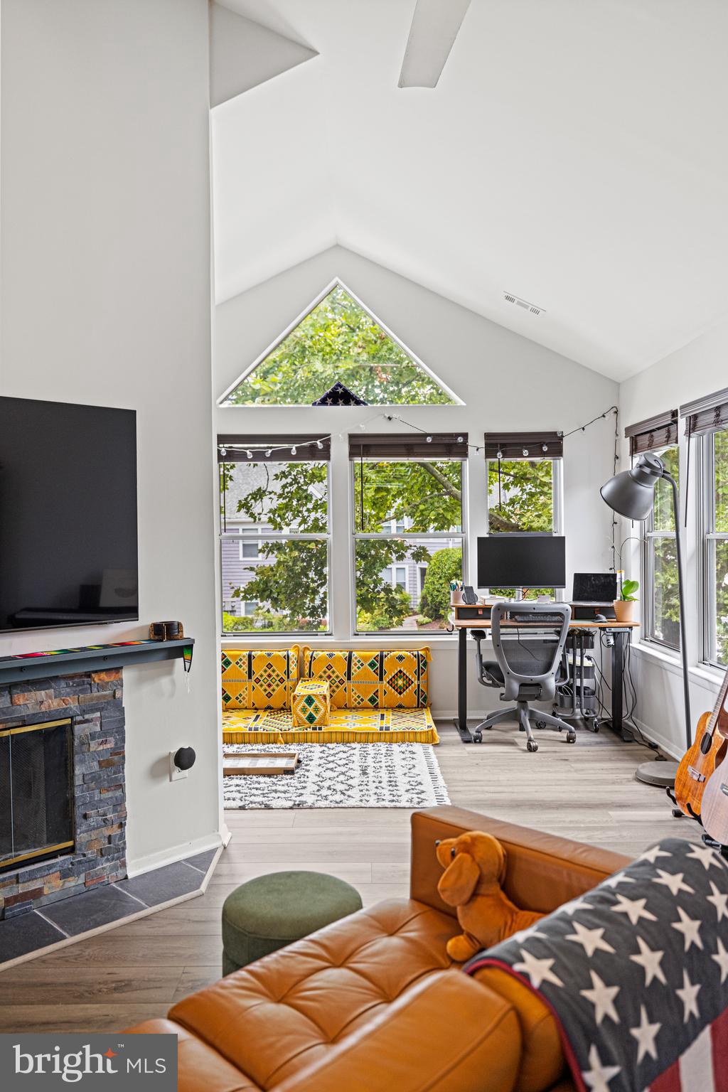 7738 Mayfair Cir
