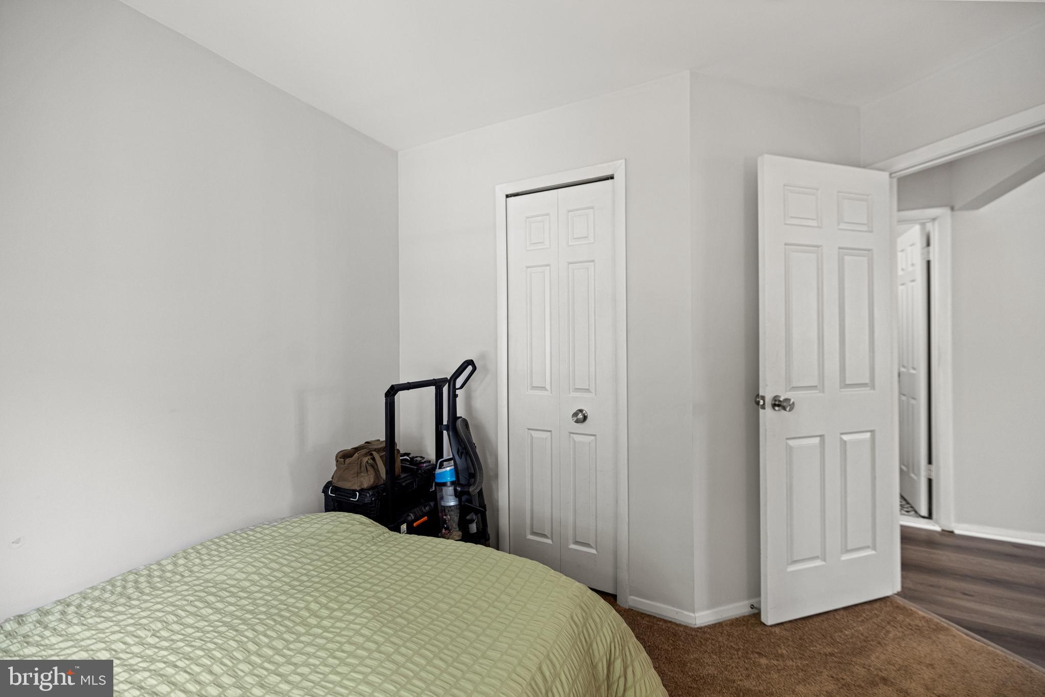 7738 Mayfair Cir