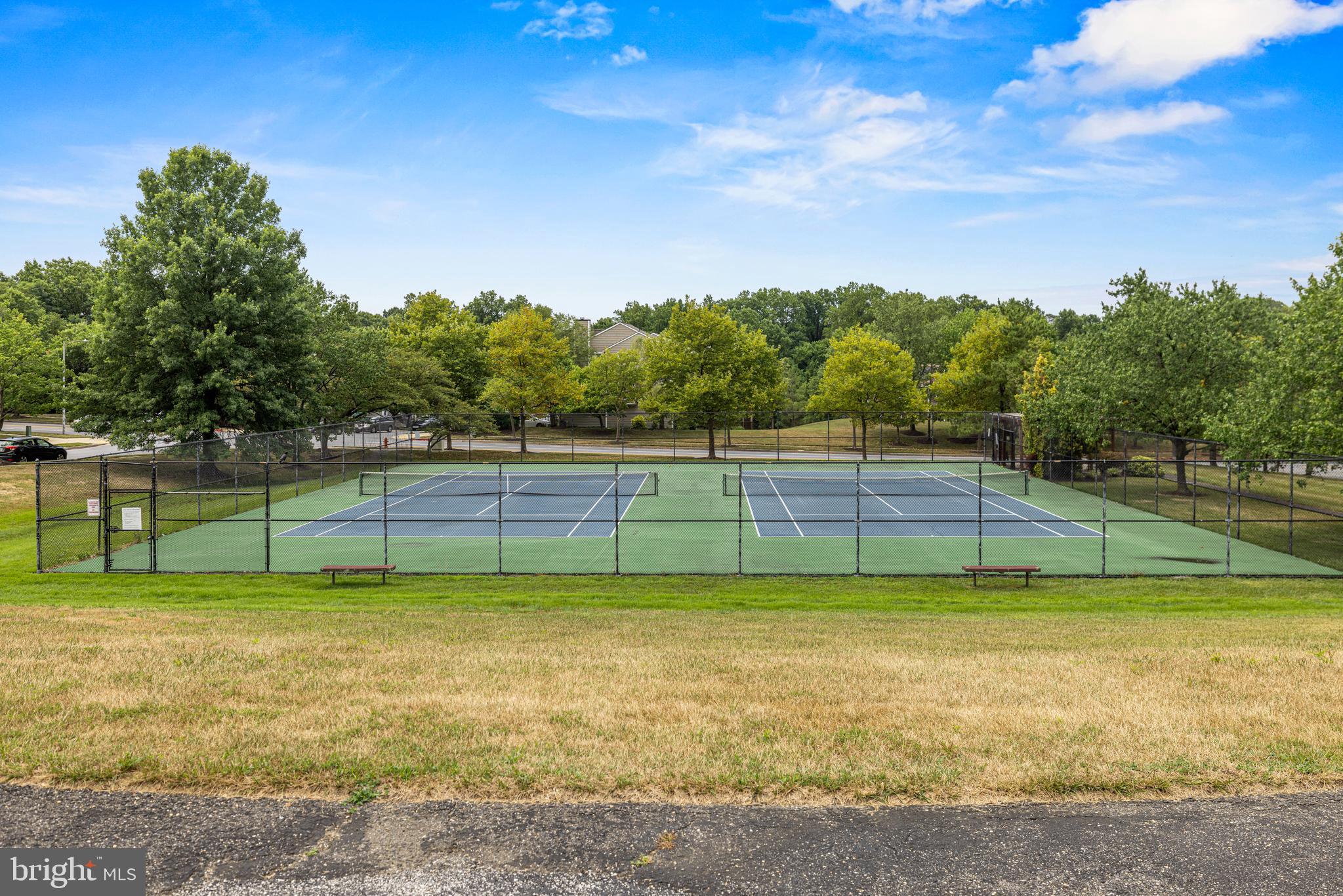 7738 Mayfair Cir