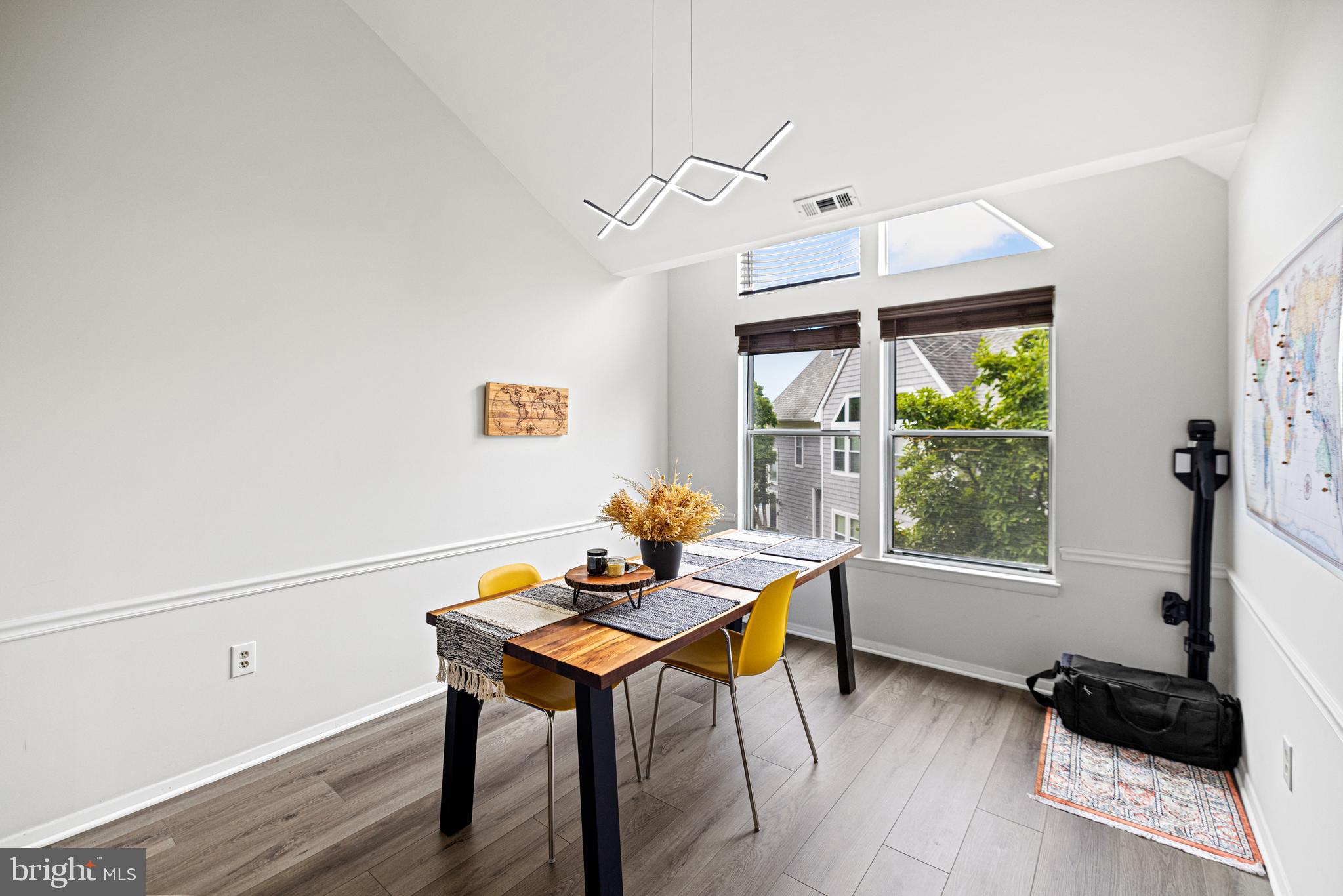 7738 Mayfair Cir