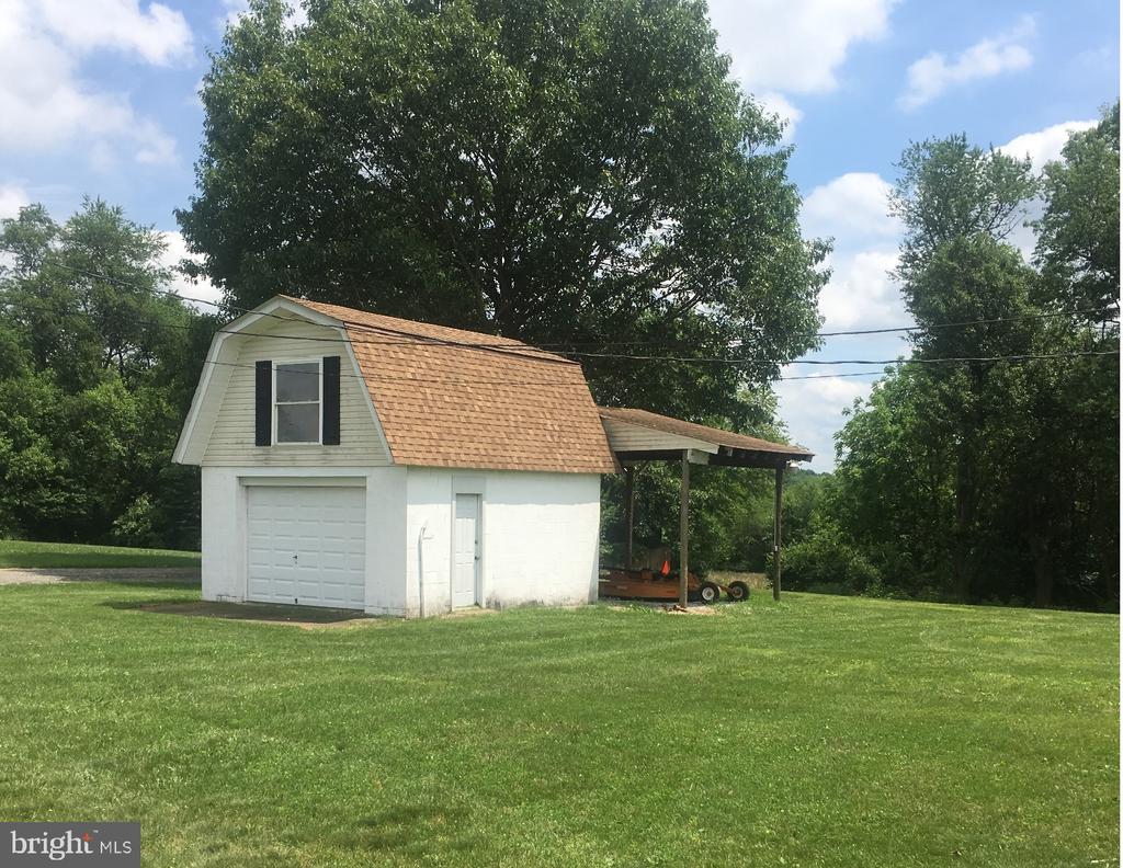1101 UNDERWOOD RD