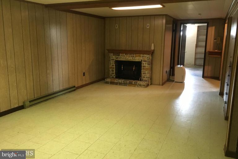 1101 UNDERWOOD RD