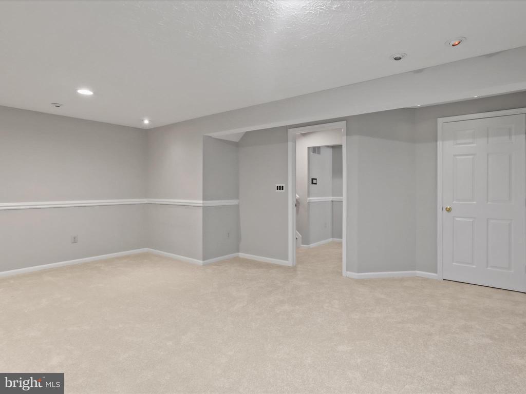 8574 Black Star Cir