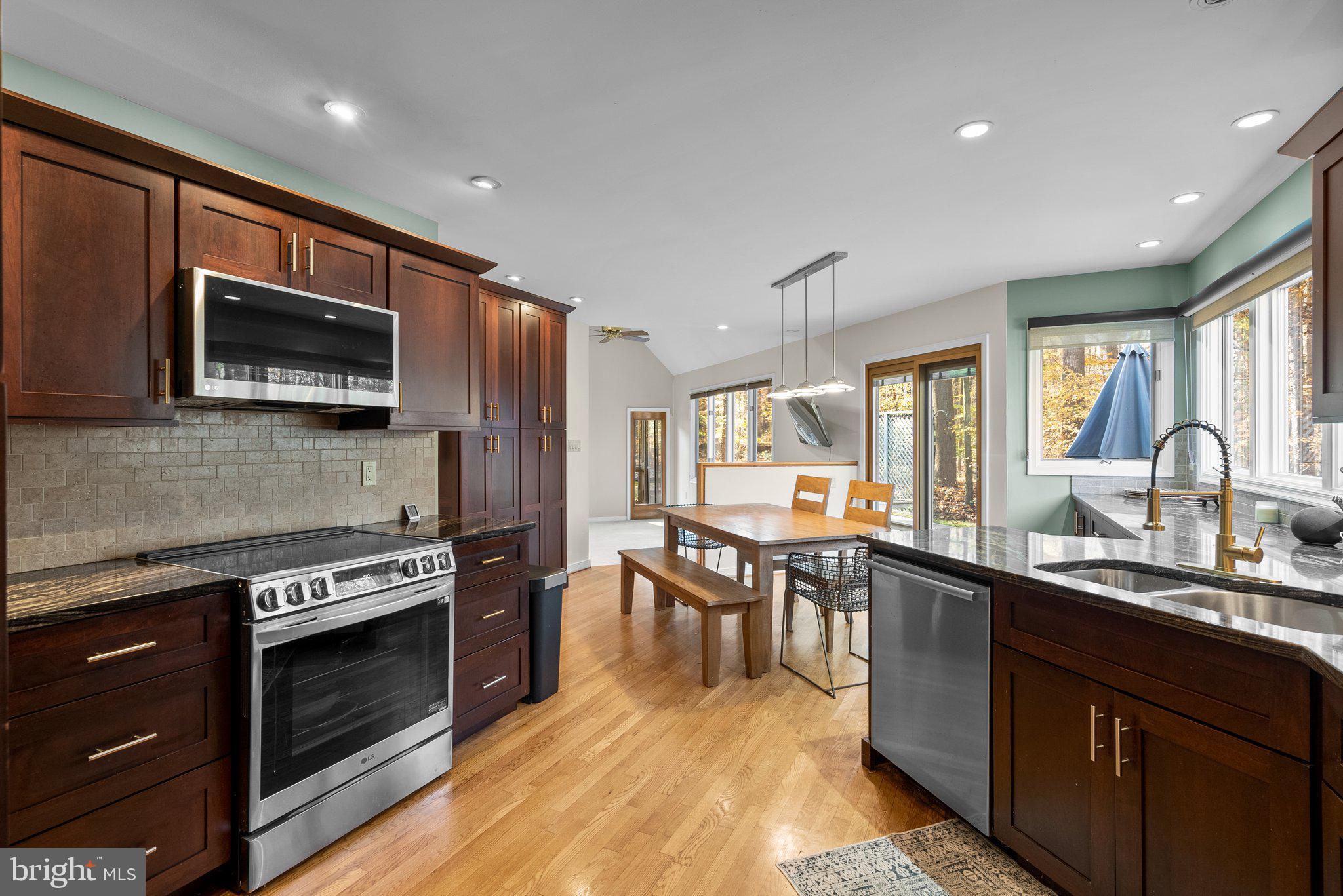 6555 Prestwick Dr