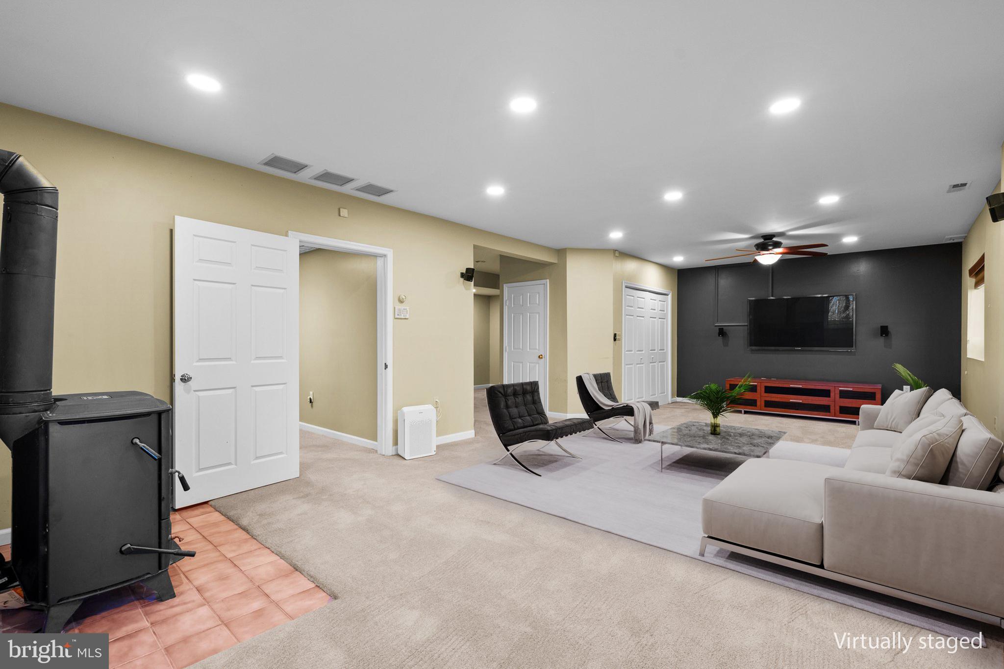 6555 Prestwick Dr