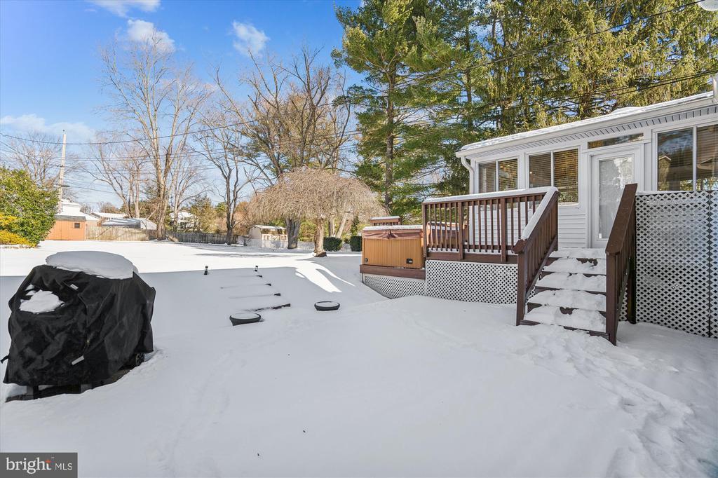 9218 Maple Rock Dr