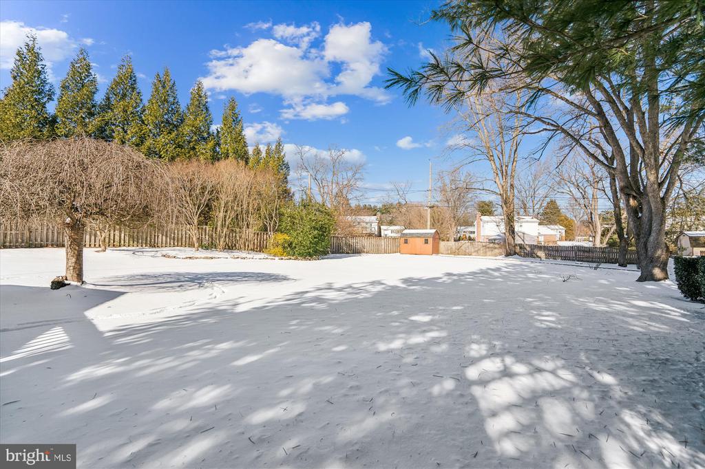 9218 Maple Rock Dr