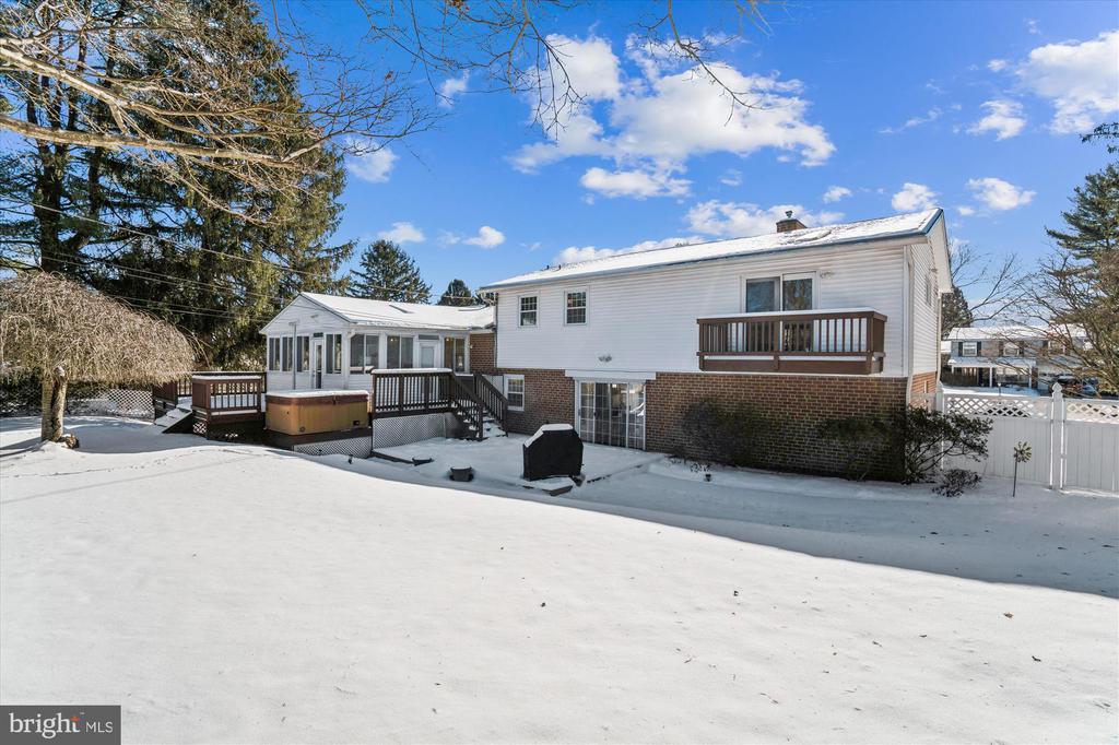 9218 Maple Rock Dr