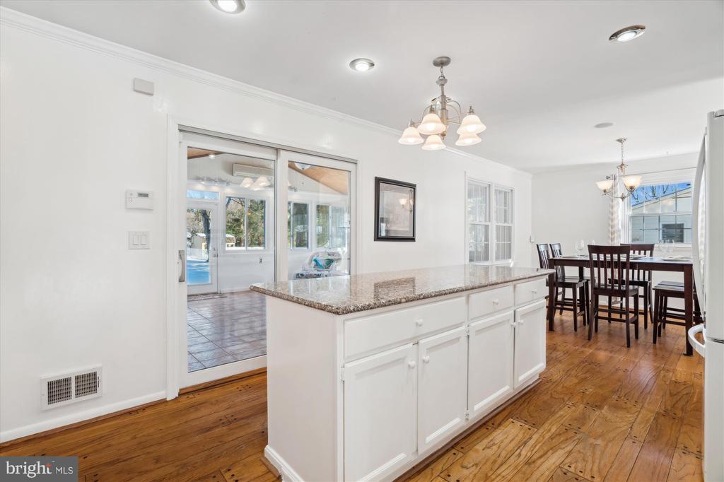 9218 Maple Rock Dr