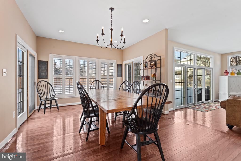 5409 Simpkins Ct