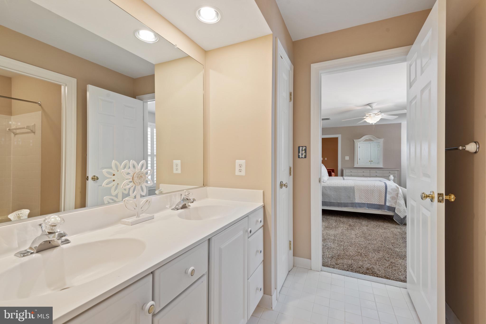 5409 Simpkins Ct
