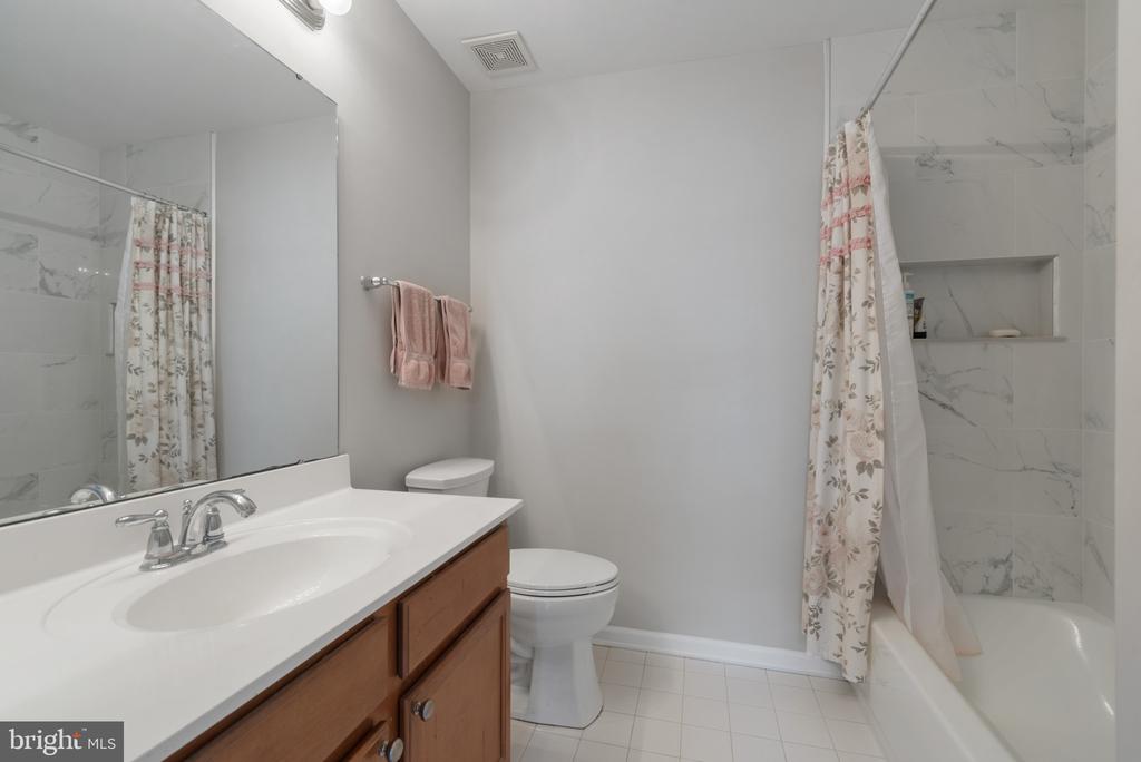 7104 Maiden Point Pl #392