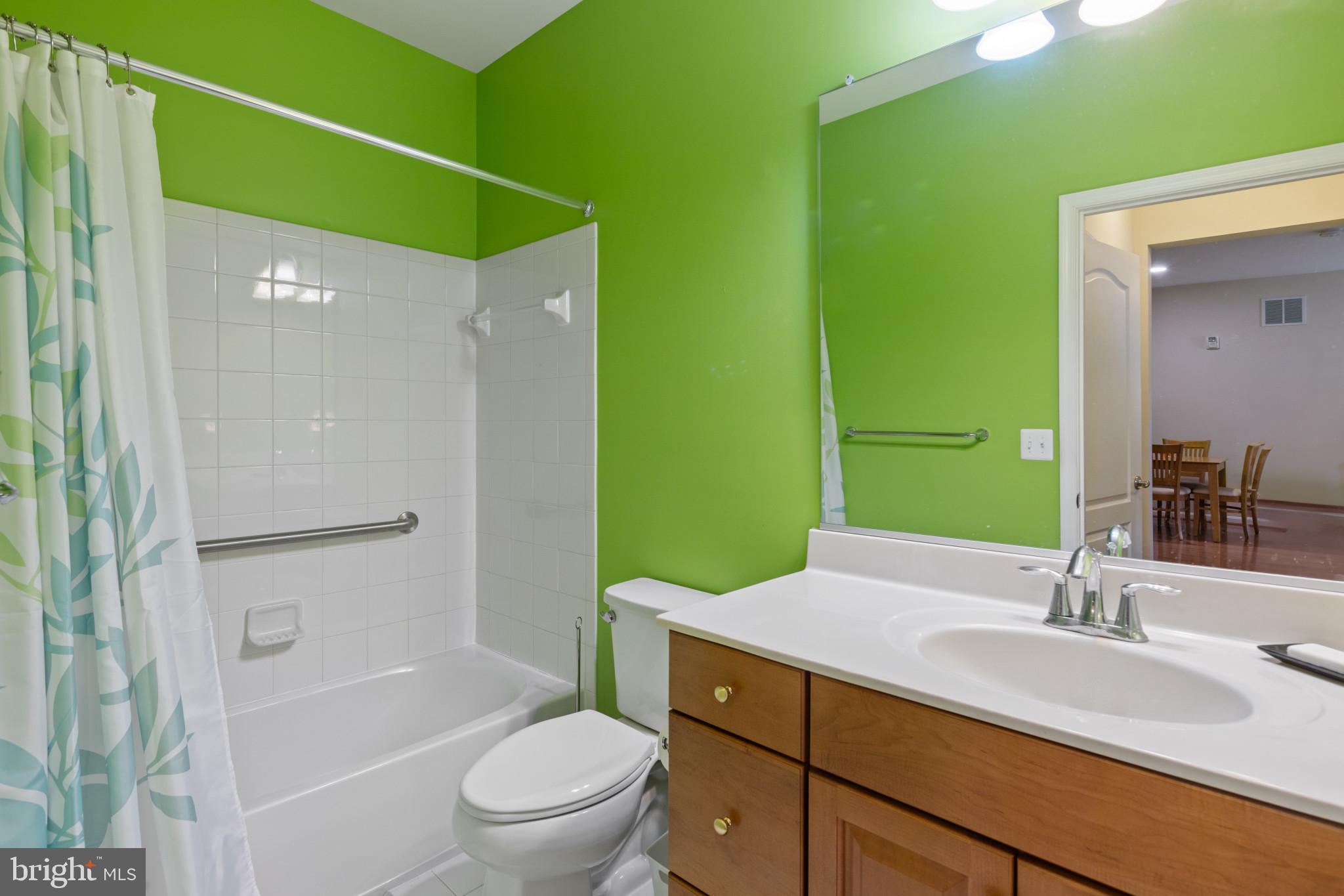 3011 Dexter Dr #1205