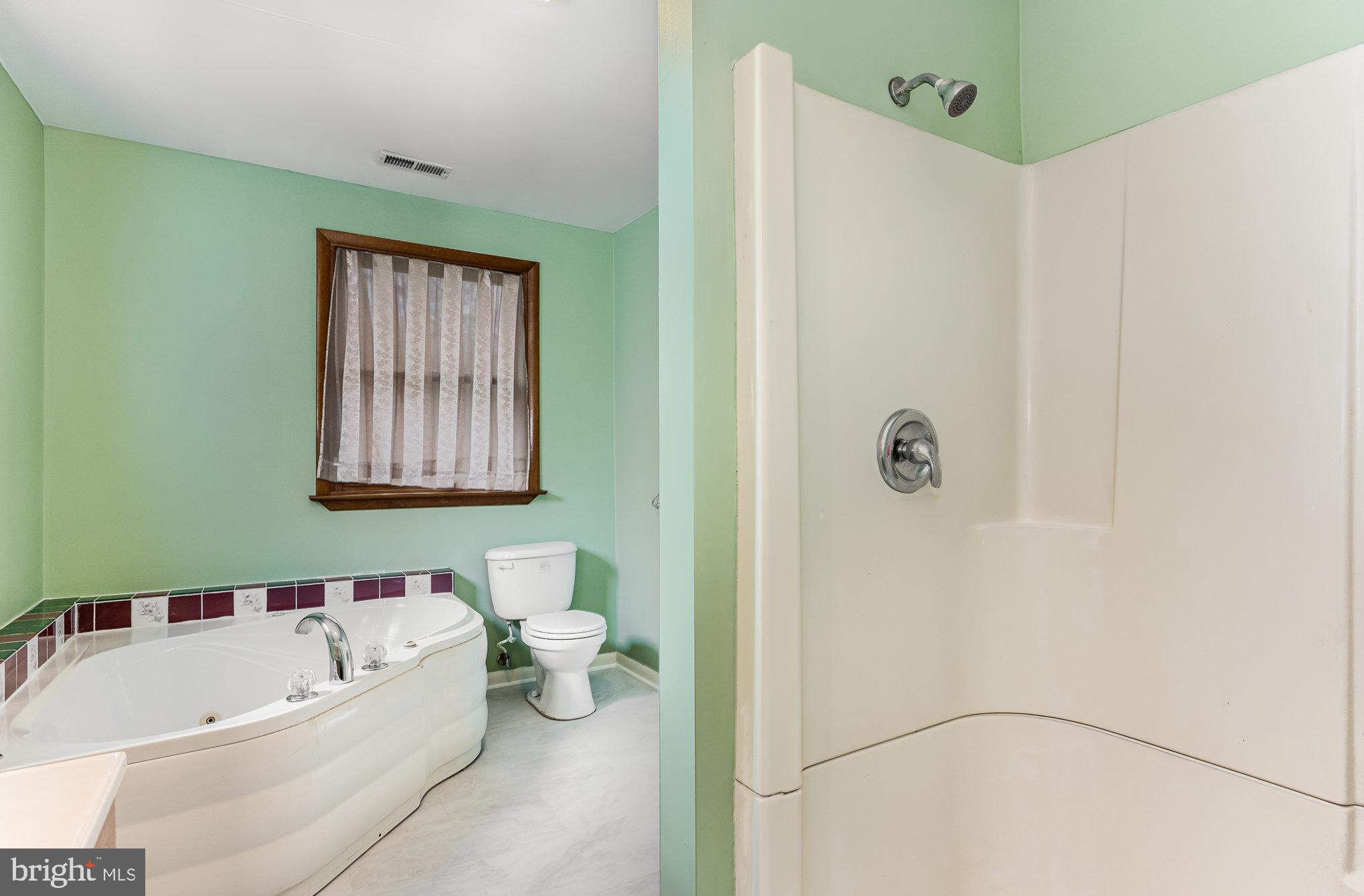 8040 Savage Guilford Rd