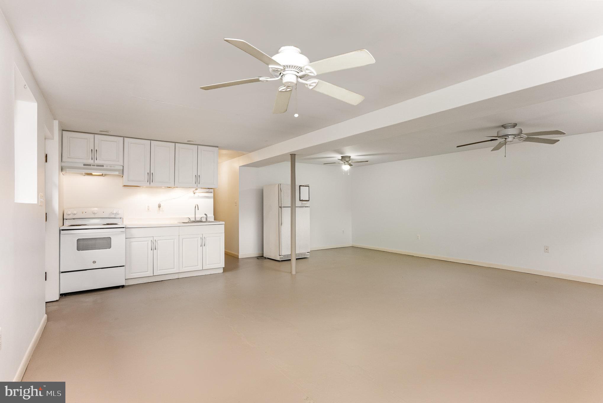 8040 Savage Guilford Rd