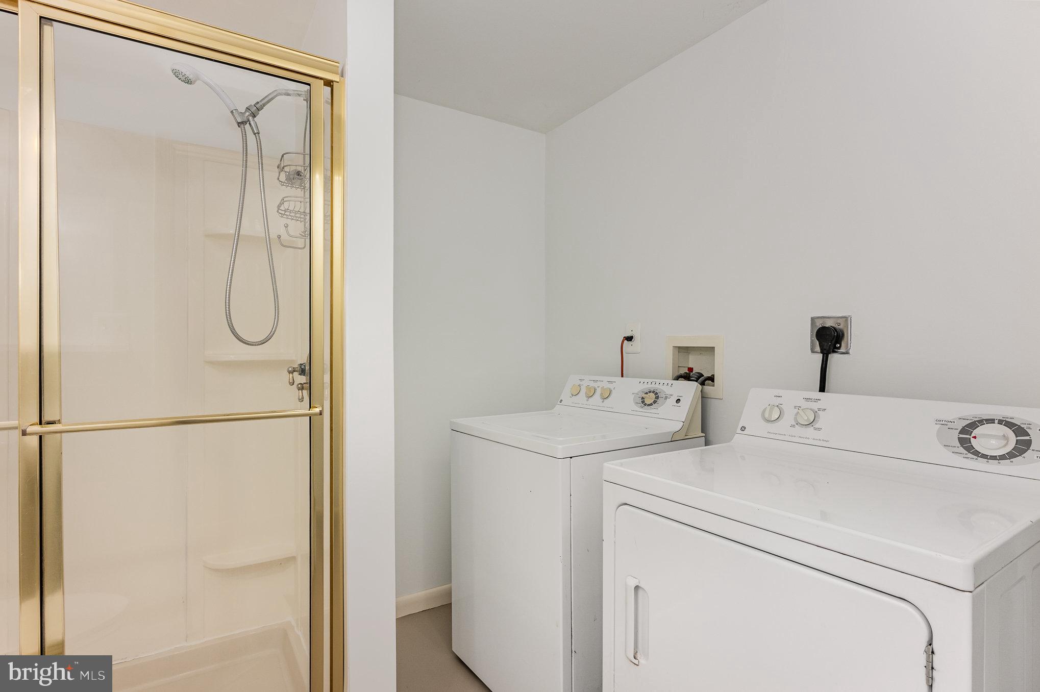 8040 Savage Guilford Rd