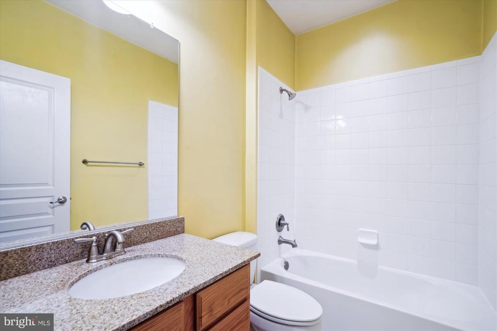 7806 Tuckahoe Ct