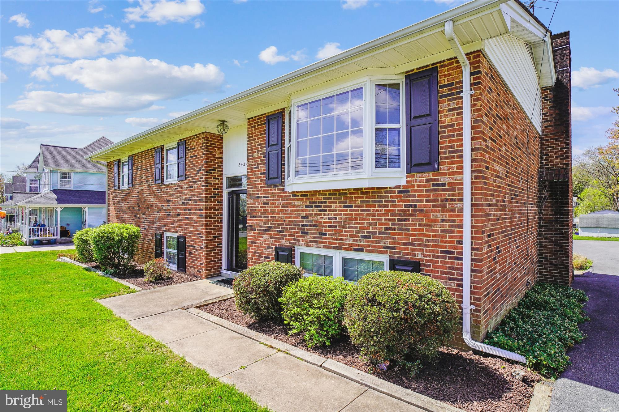 8434 Savage Guilford Rd