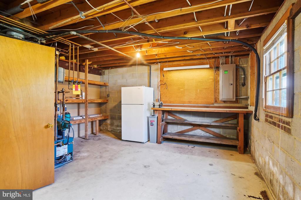 8434 Savage Guilford Rd