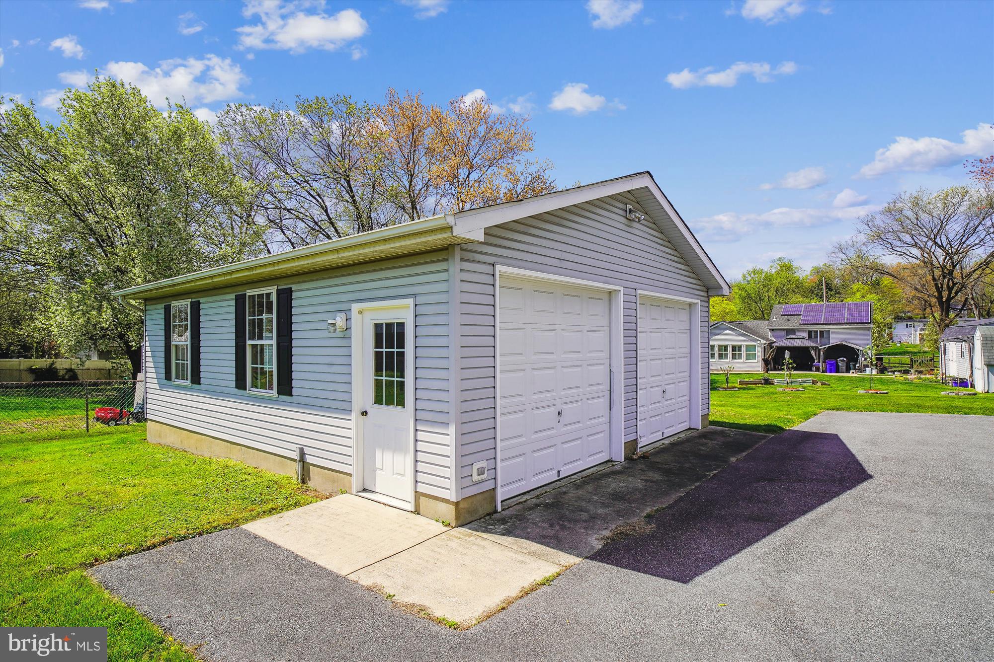 8434 Savage Guilford Rd