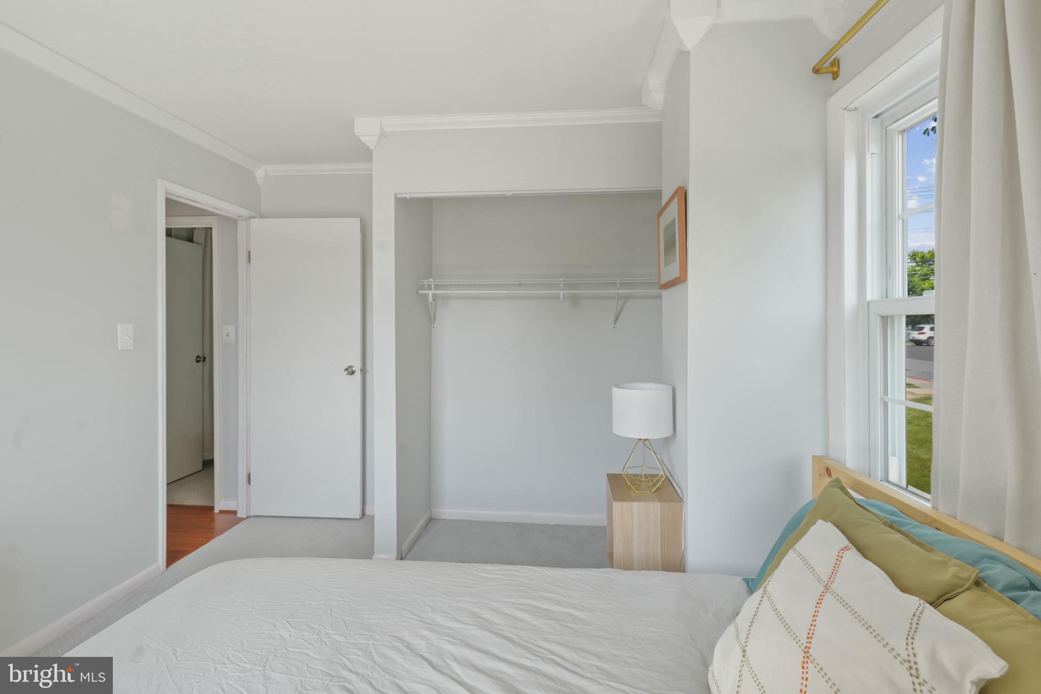 9060 Moonshine Holw #G