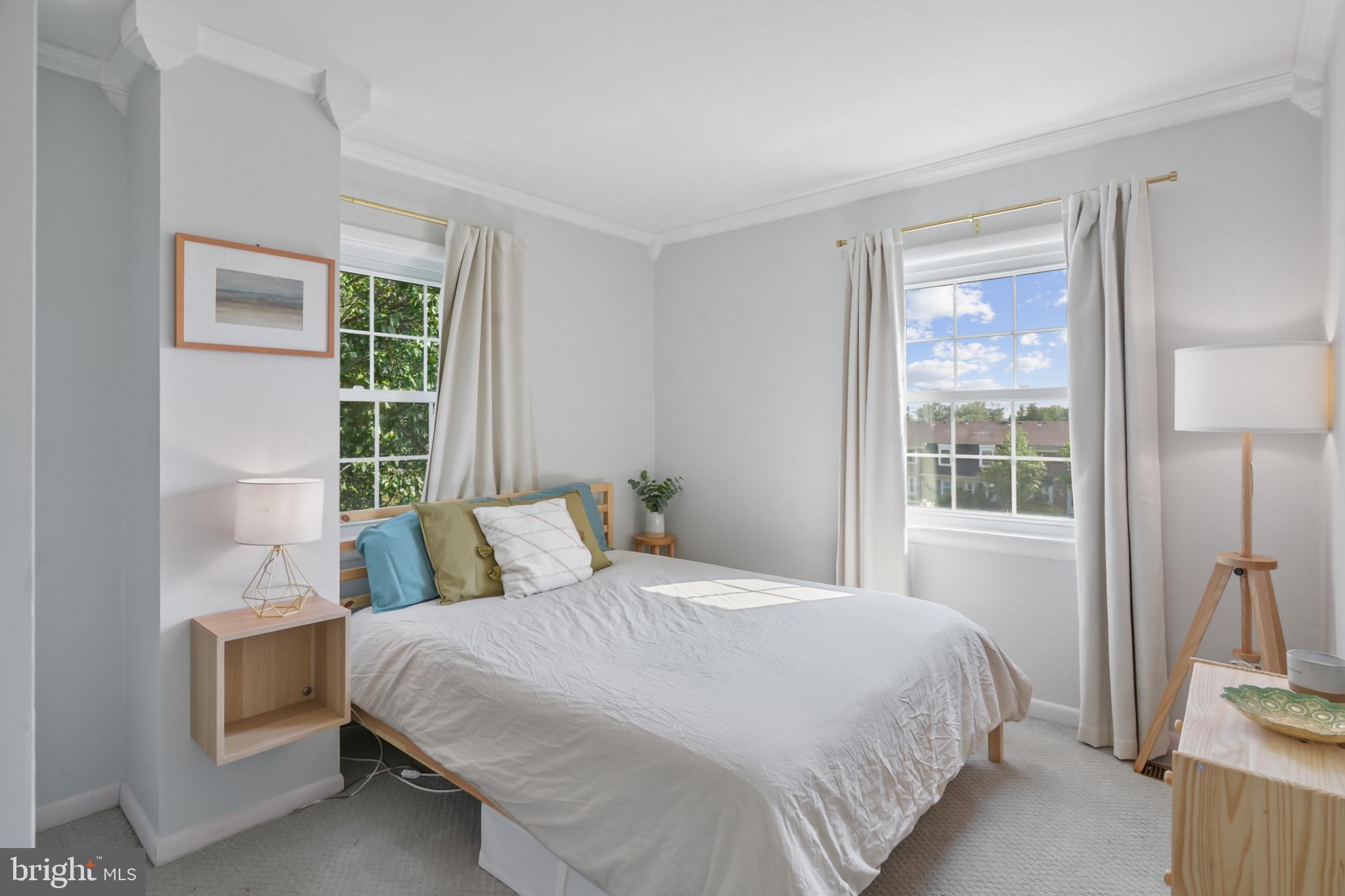 9060 Moonshine Holw #G