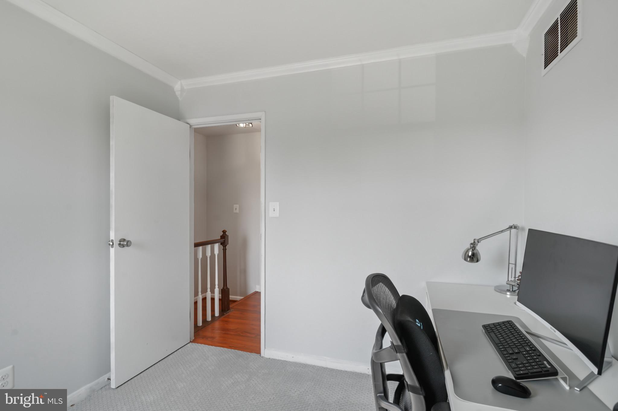 9060 Moonshine Holw #G