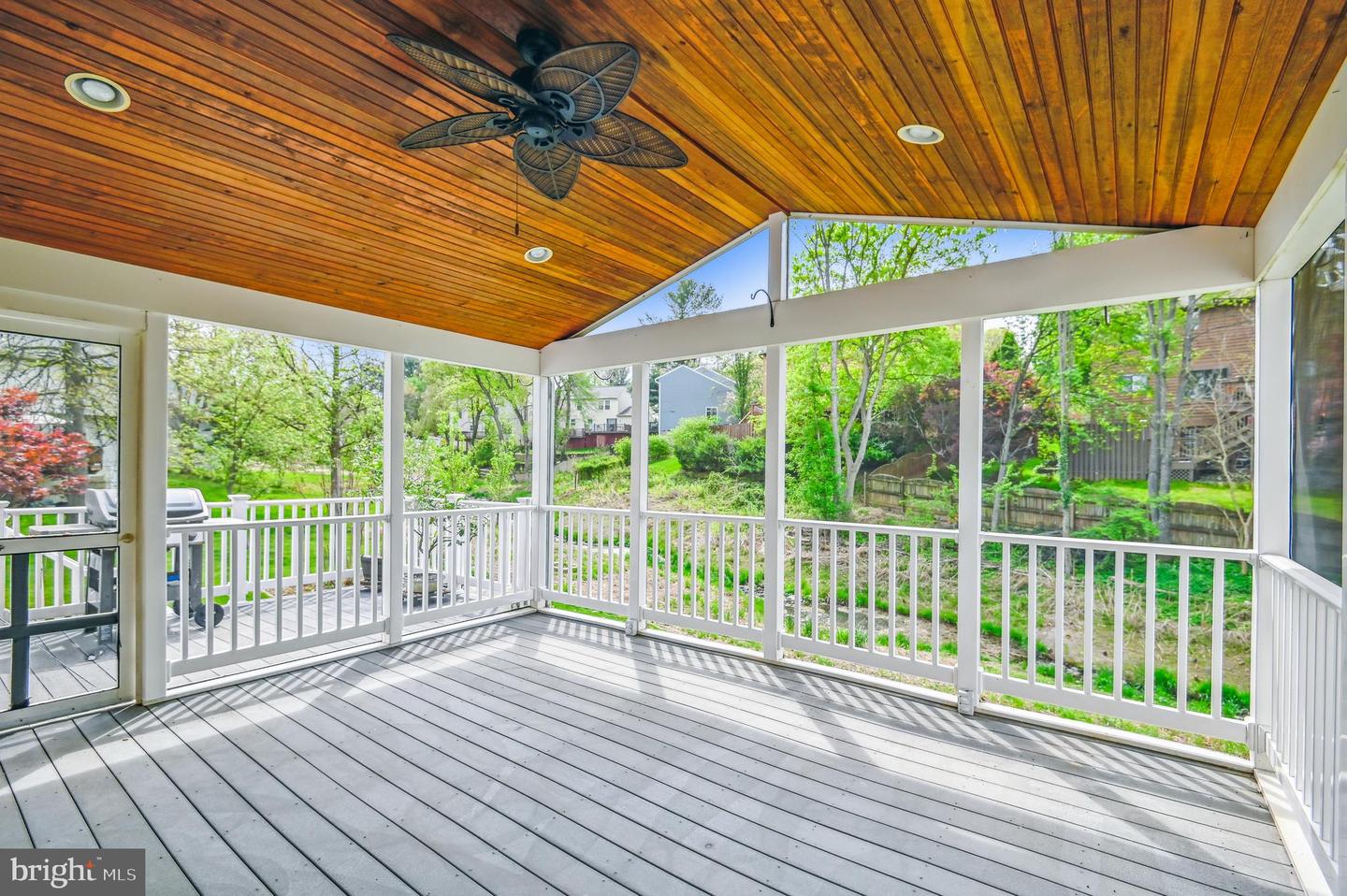 8611 Honeysuckle Ct