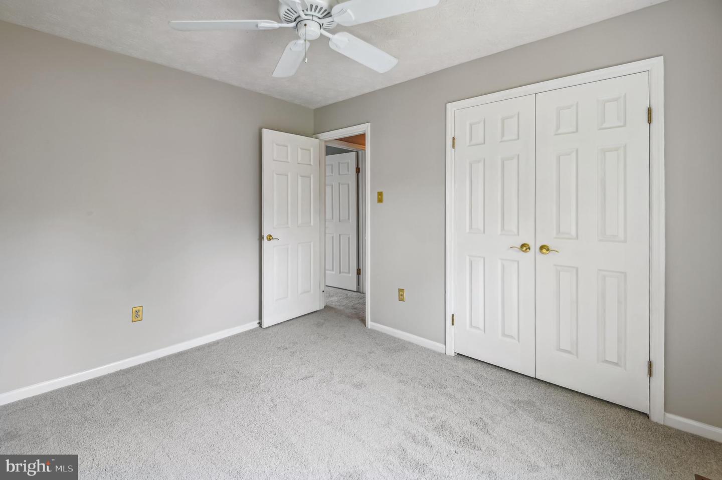 8611 Honeysuckle Ct