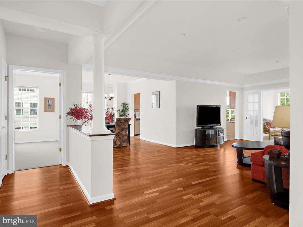 7315 BROOKVIEW ROAD Unit: 206