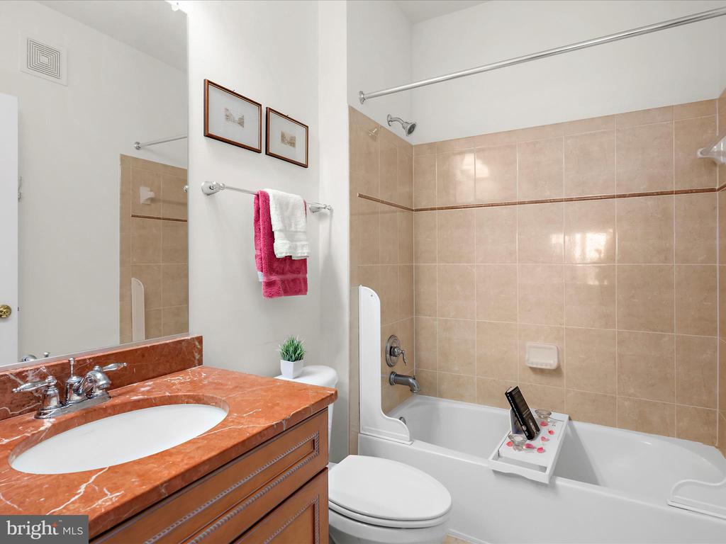 7315 BROOKVIEW ROAD Unit: 206
