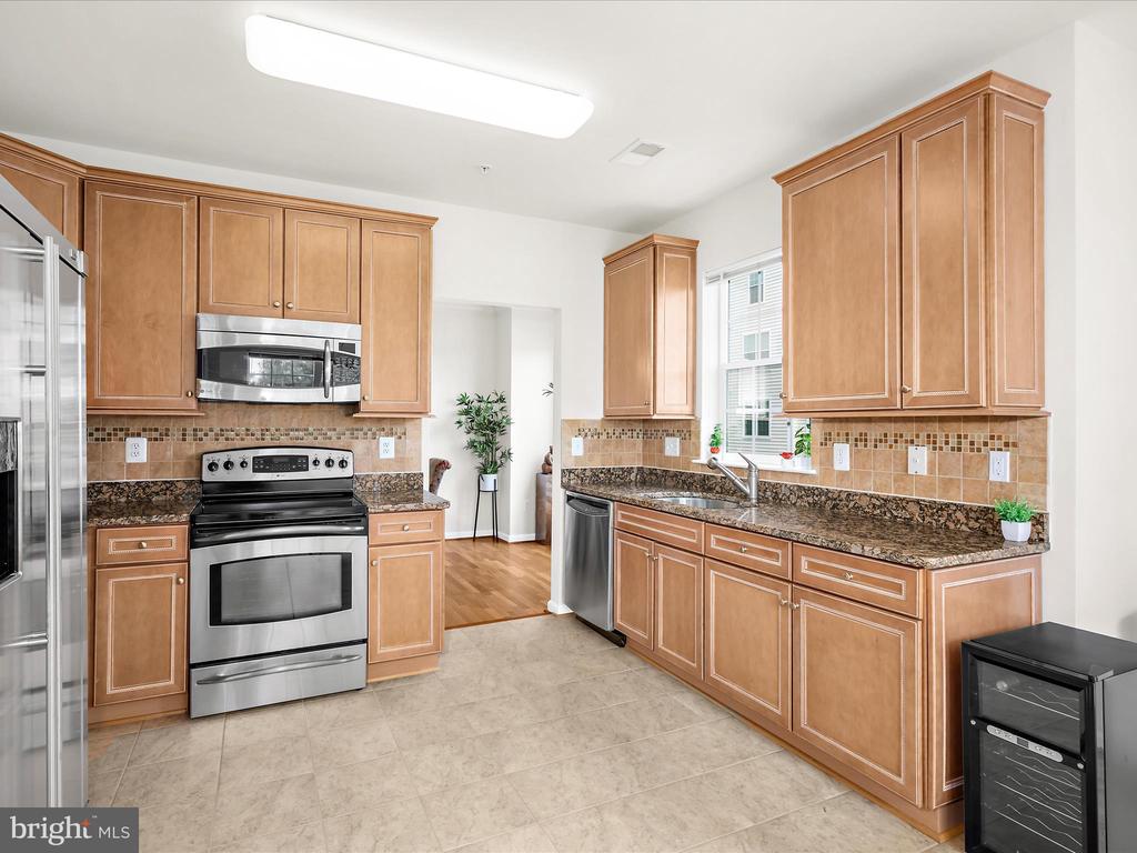 7315 BROOKVIEW ROAD Unit: 206