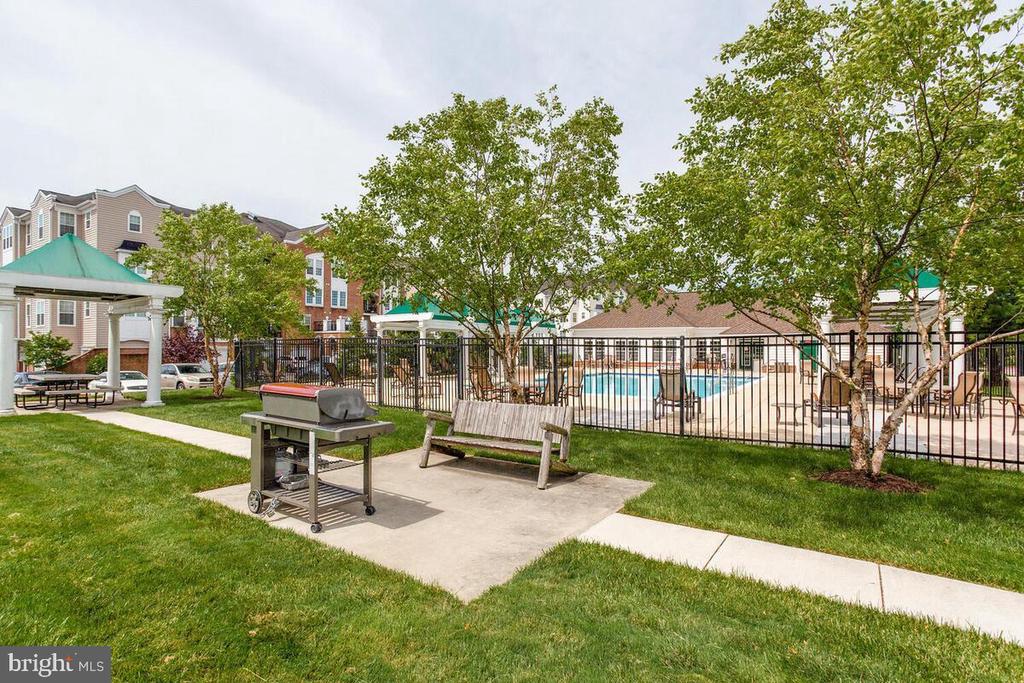 7315 BROOKVIEW ROAD Unit: 206