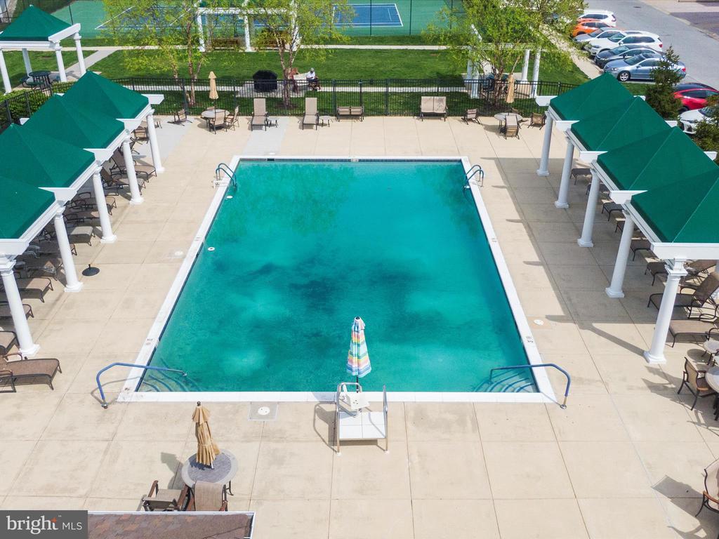 7315 BROOKVIEW ROAD Unit: 206