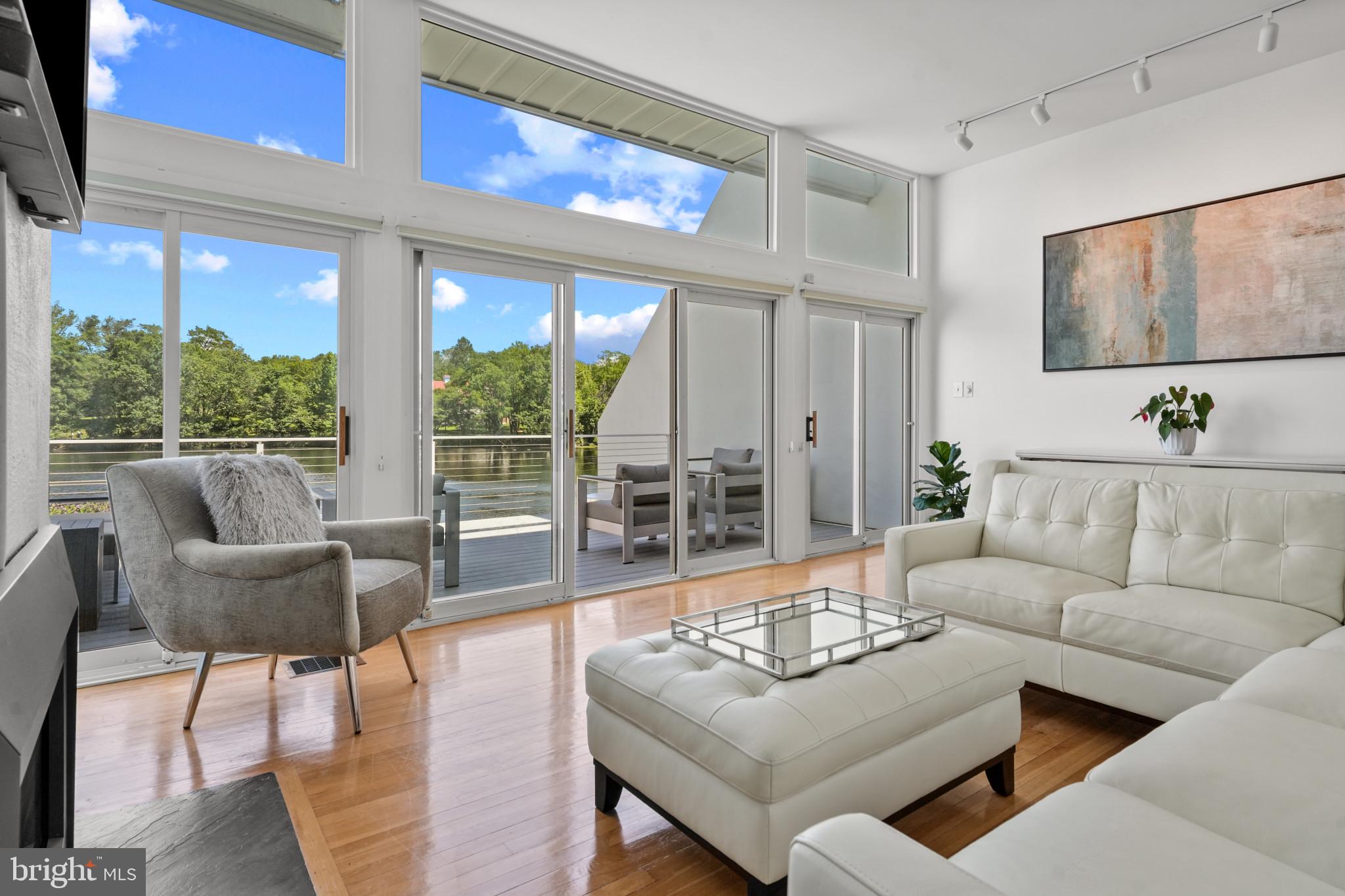 10323 Wilde Lake Ter