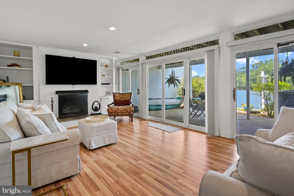 10323 Wilde Lake Ter