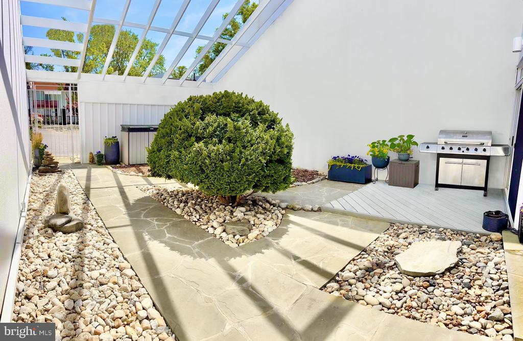 10323 Wilde Lake Ter